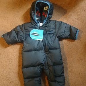 BNWT Columbia Infant Snowsuit size 0-3months
